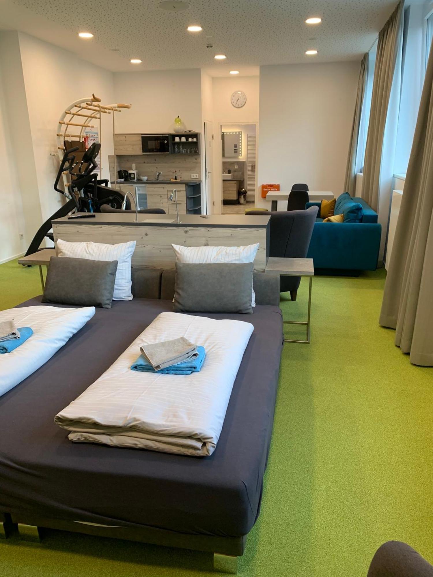 Aparthotel Backstage Kufstein Bagian luar foto