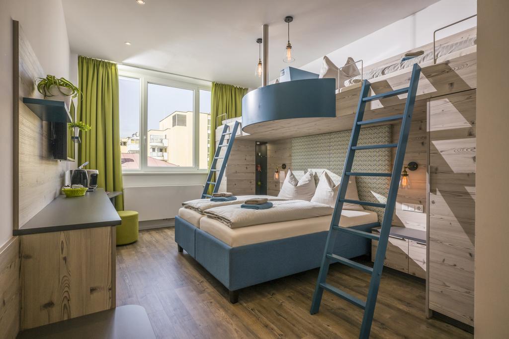 Aparthotel Backstage Kufstein Bagian luar foto