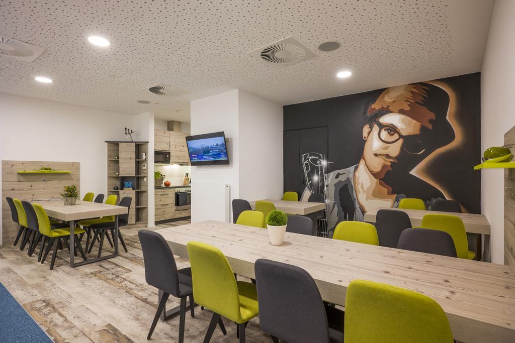 Aparthotel Backstage Kufstein Bagian luar foto